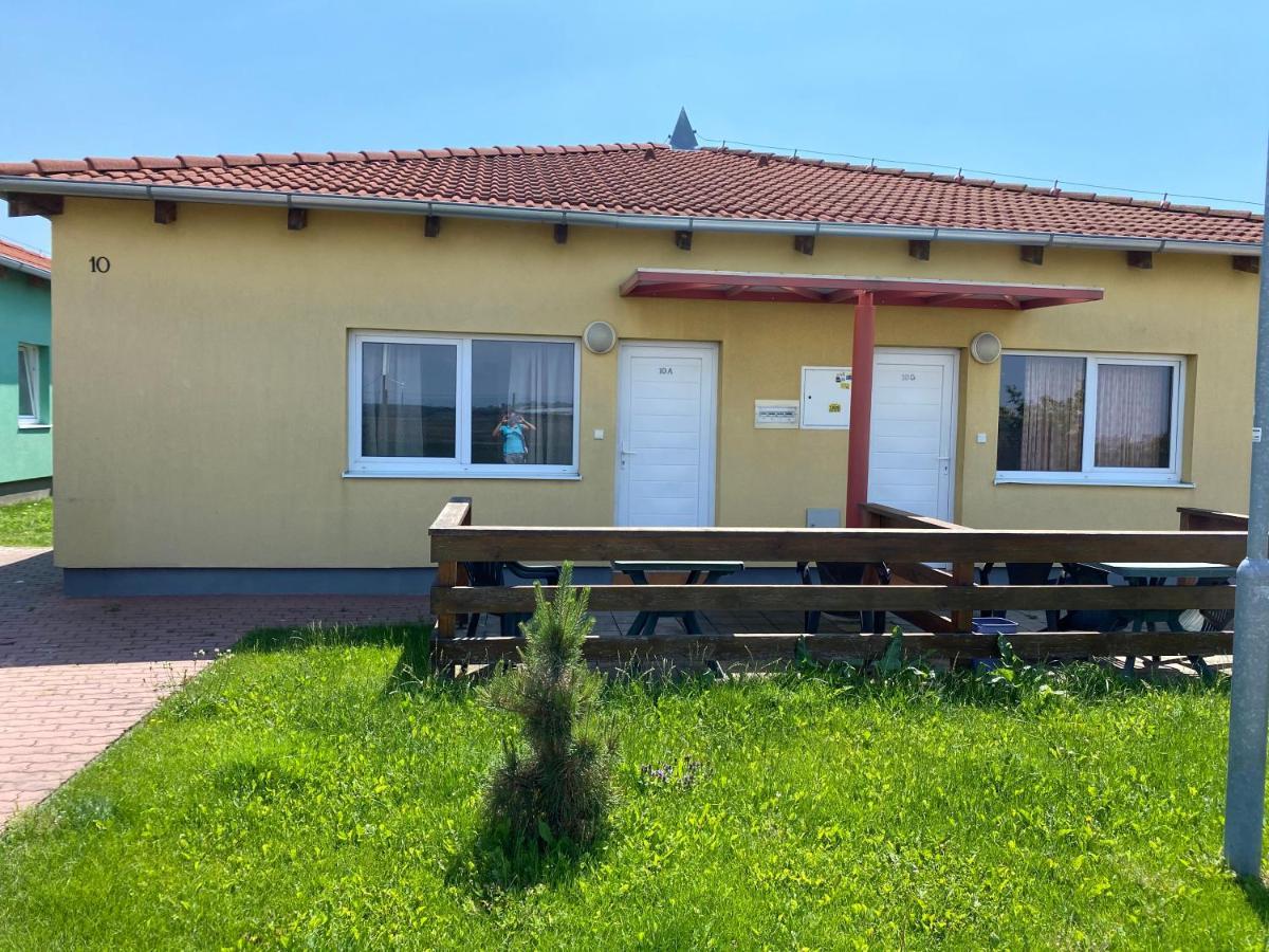 Apartman Delfin Senec Eksteriør billede